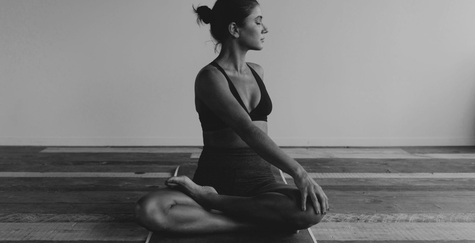 dane-wetton-t1NEMSm1rgI-unsplash-dark